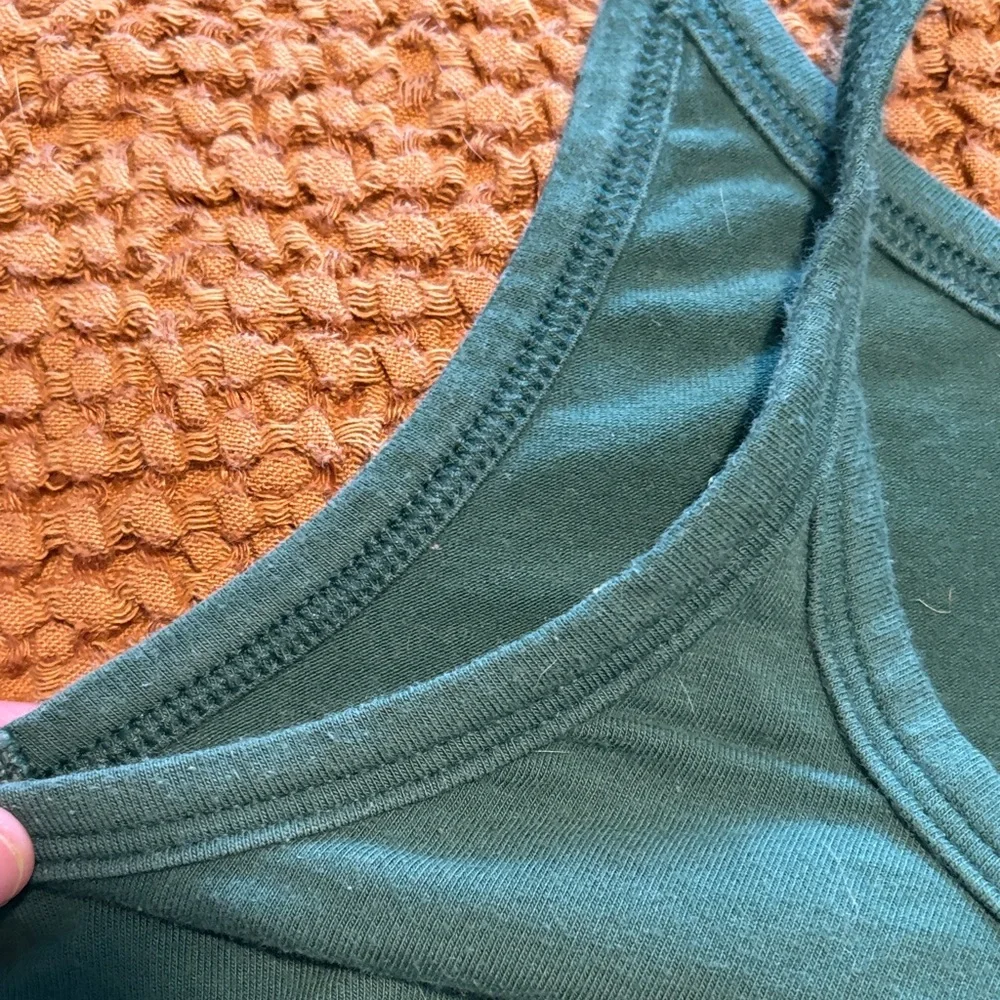 ARQ Cropped Tank & High Rise Undies Set - Picture 4 of 7